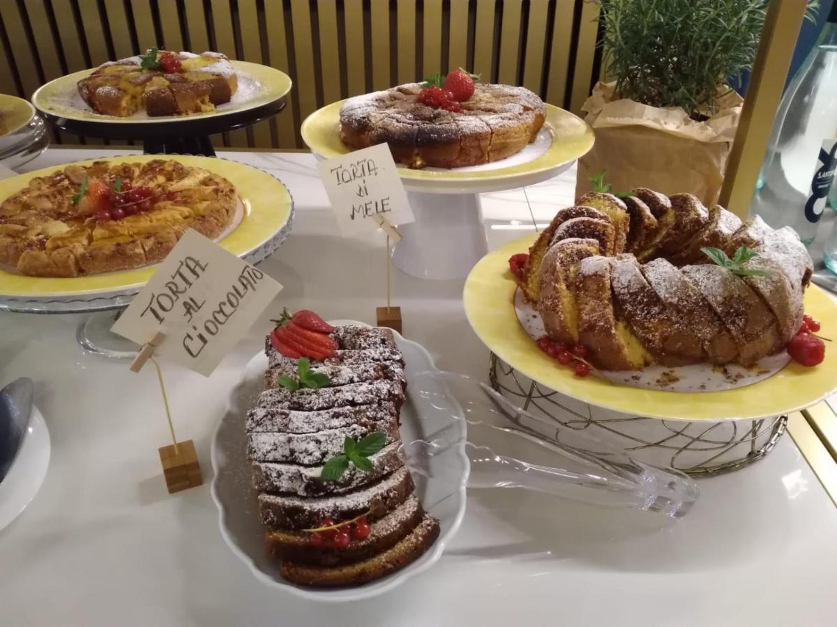 瑞鹤大酒店 萨尔索马焦雷泰尔梅 外观 照片